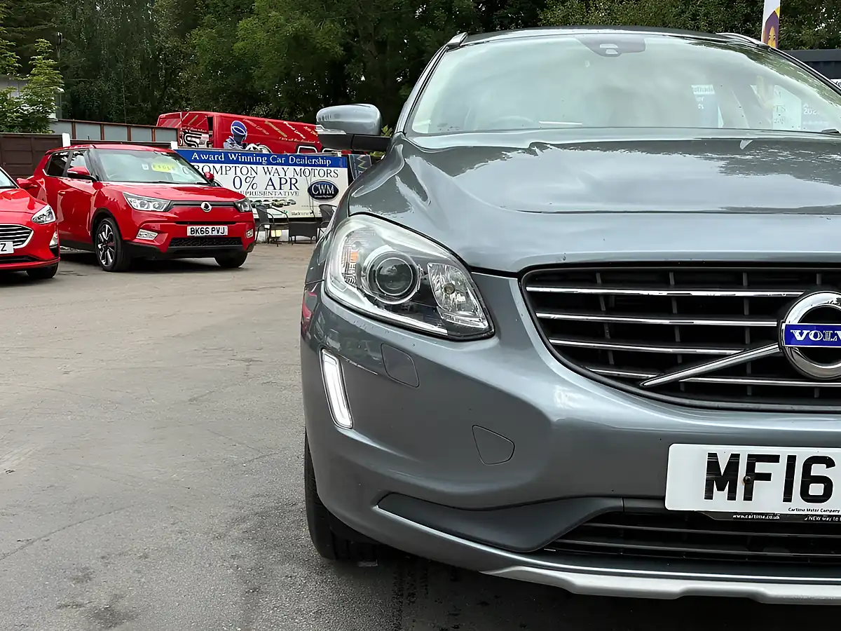 Used 2016 Volvo XC60 Se Lux Nav Grey - Interior and Exterior details 4