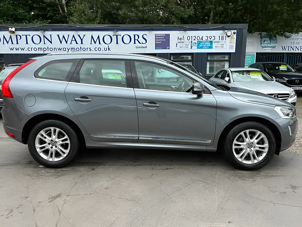 Used 2016 Volvo XC60 Se Lux Nav Grey - Interior and Exterior details 6
