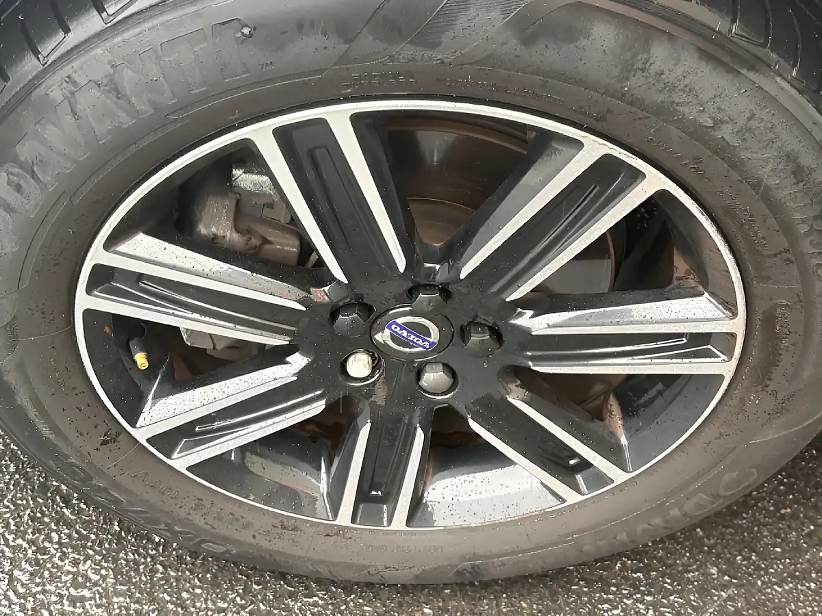 Used 2016 Volvo XC60 Se Lux Nav Grey - Interior and Exterior details 10