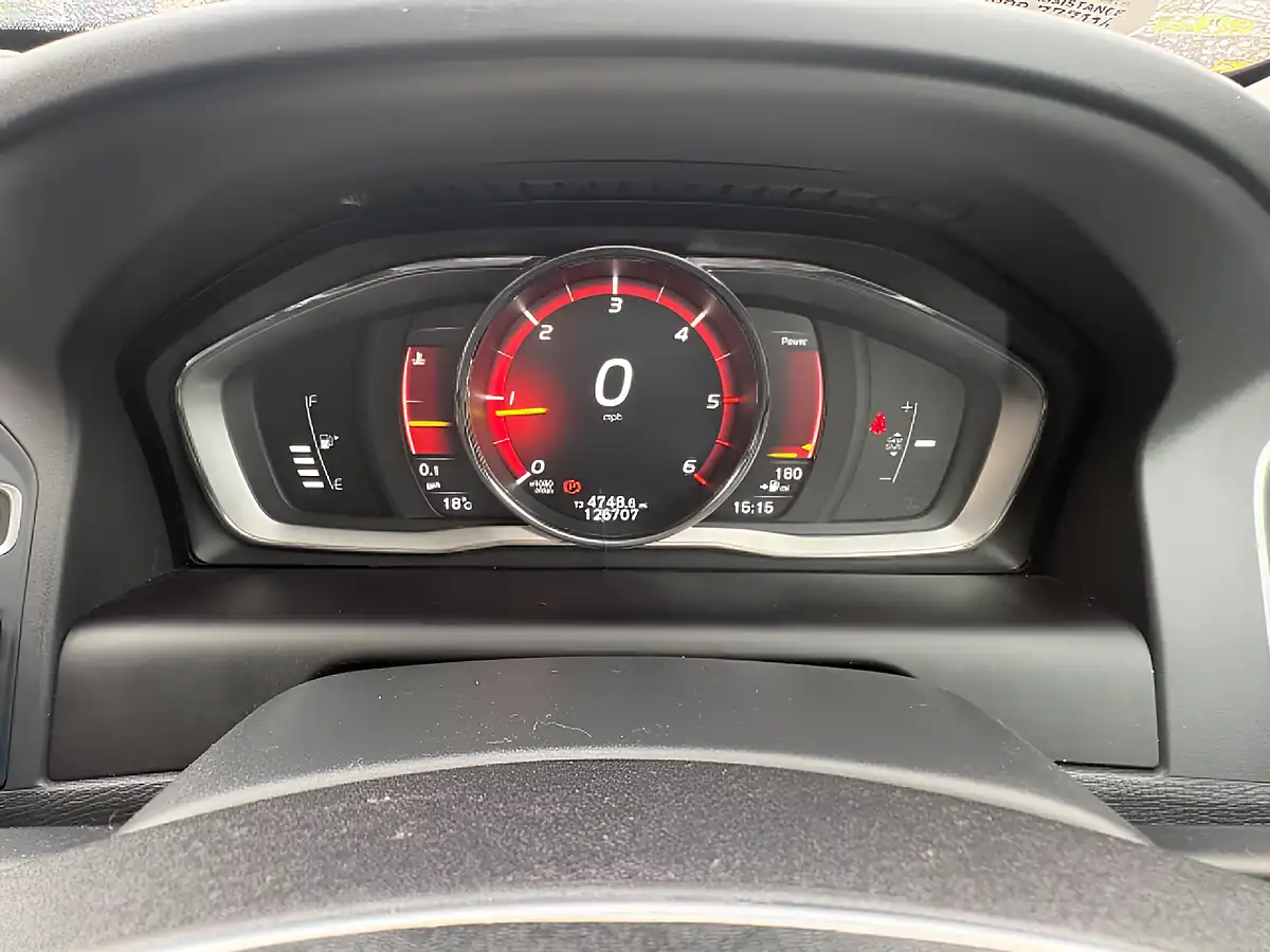 Used 2016 Volvo XC60 Se Lux Nav Grey - Interior and Exterior details 15