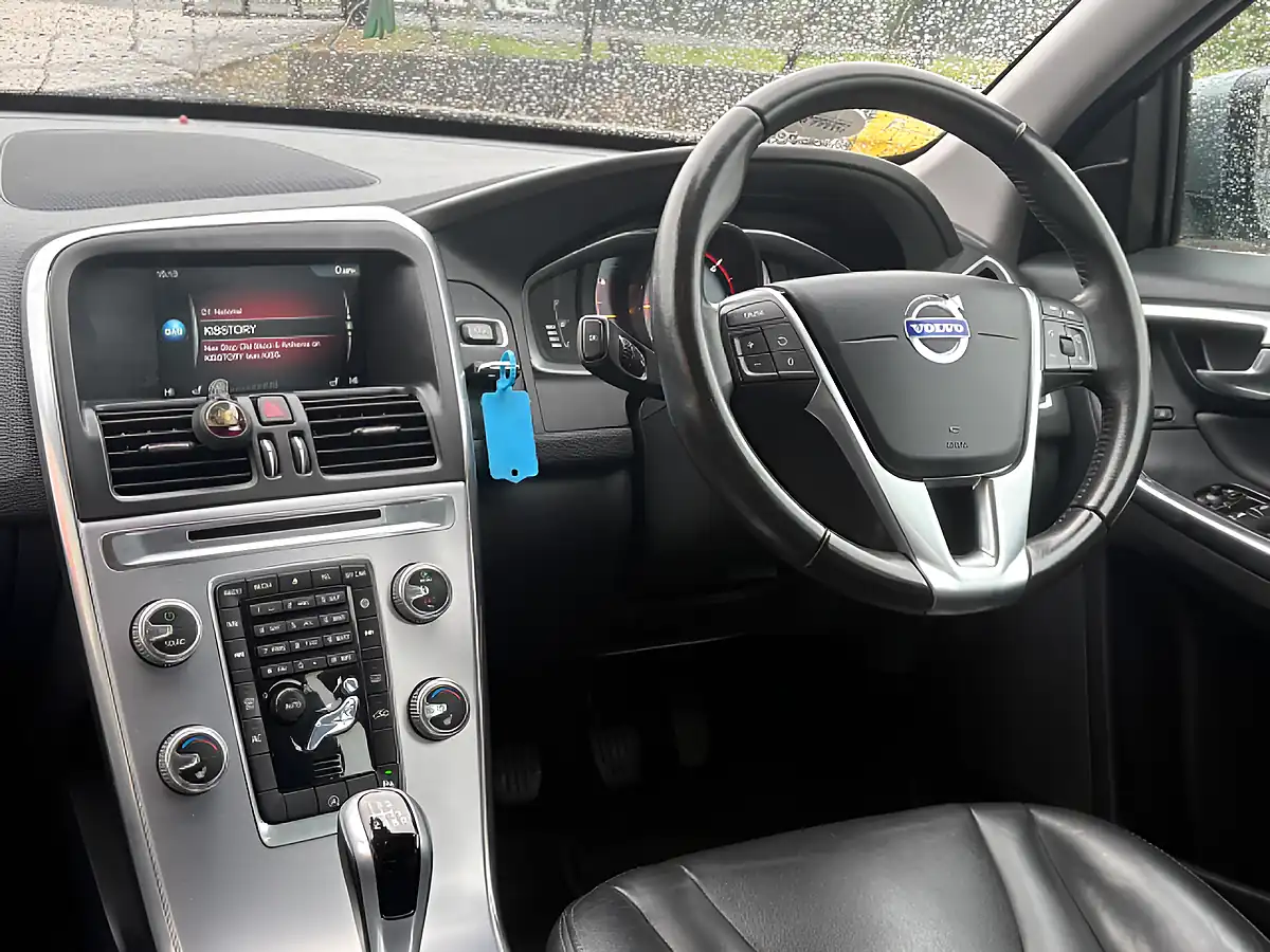 Used 2016 Volvo XC60 Se Lux Nav Grey - Interior and Exterior details 2
