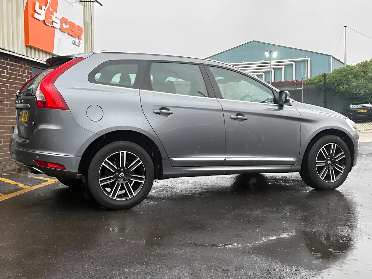 Used 2016 Volvo XC60 Se Lux Nav Grey - Interior and Exterior details 5