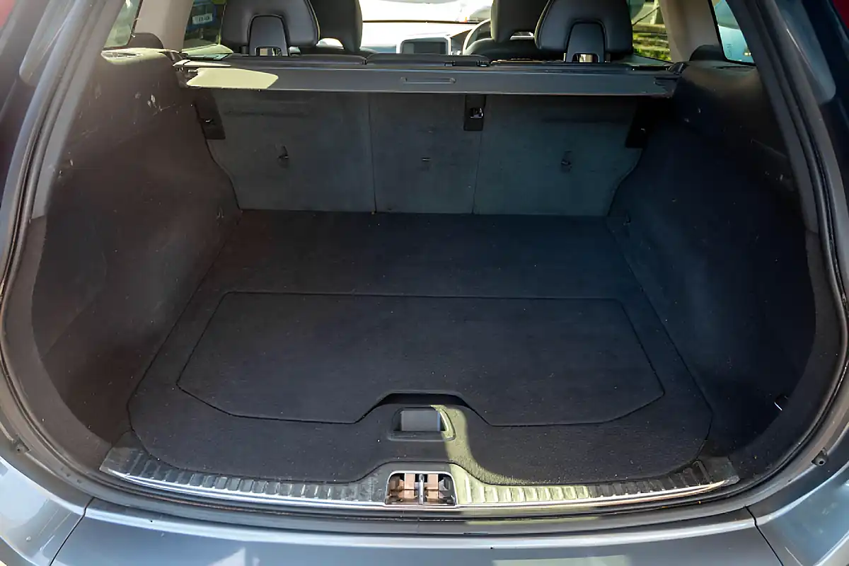 Used 2016 Volvo XC60 Se Lux Nav Osmium Grey - Interior and Exterior details 14