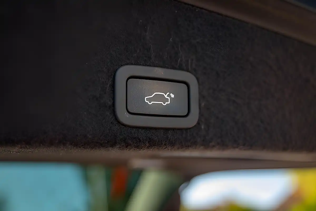 Used 2016 Volvo XC60 Se Lux Nav Osmium Grey - Interior and Exterior details 15