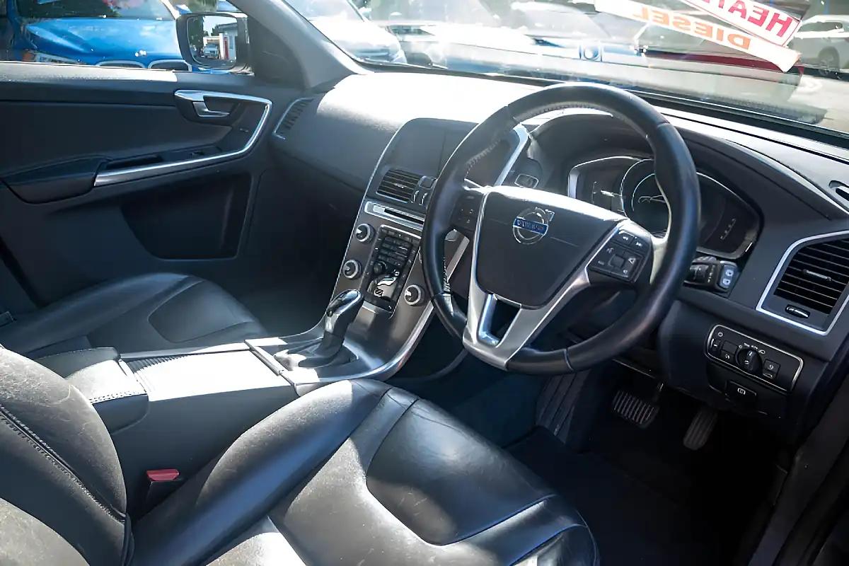 Used 2016 Volvo XC60 Se Lux Nav Osmium Grey - Interior and Exterior details 2