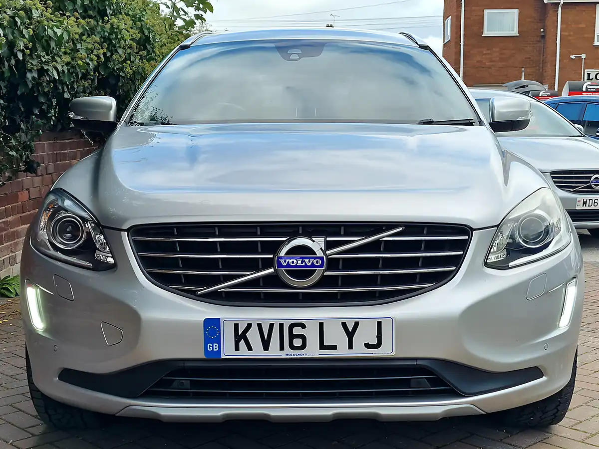 Used 2016 Volvo XC60 Se Lux Nav Silver - Interior and Exterior details 6