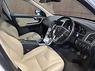 Used 2016 Volvo XC60 Se Lux Nav White - Interior and Exterior details 15