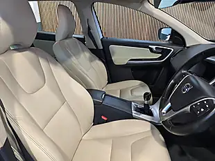 Used 2016 Volvo XC60 Se Lux Nav White - Interior and Exterior details 16
