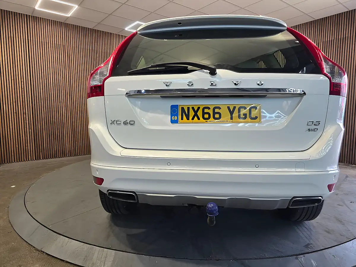 Used 2016 Volvo XC60 Se Lux Nav White - Interior and Exterior details 5