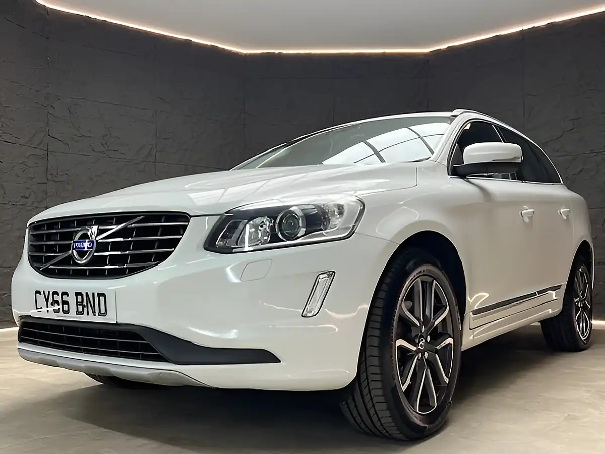 Used 2016 Volvo XC60 Se Lux Nav White - Interior and Exterior details 10