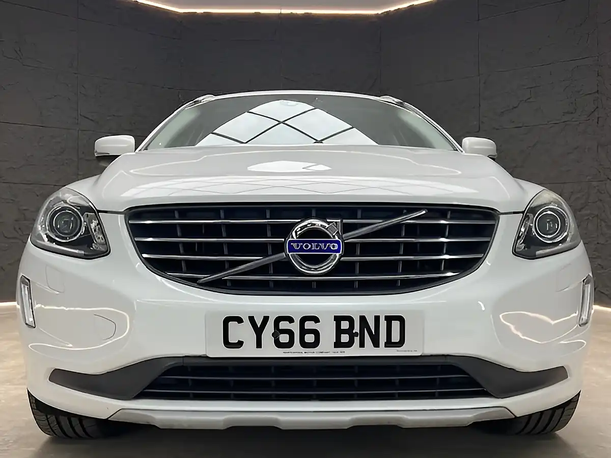 Used 2016 Volvo XC60 Se Lux Nav White - Interior and Exterior details 11