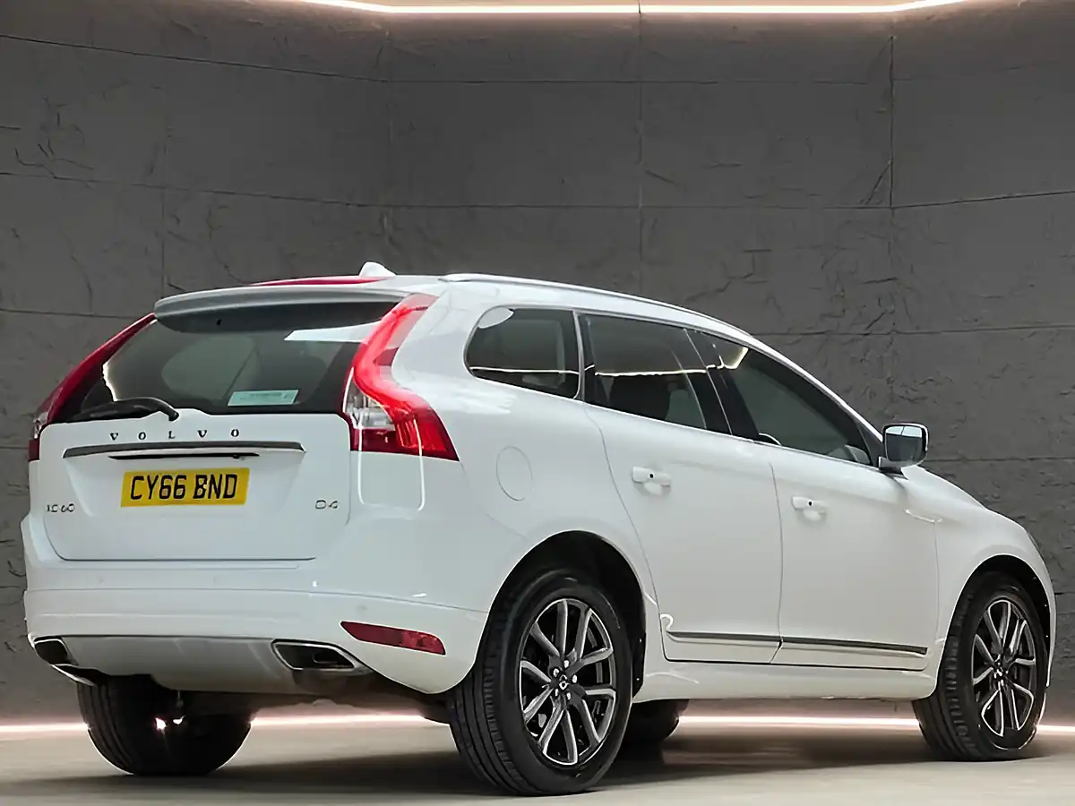 Used 2016 Volvo XC60 Se Lux Nav White - Interior and Exterior details 16