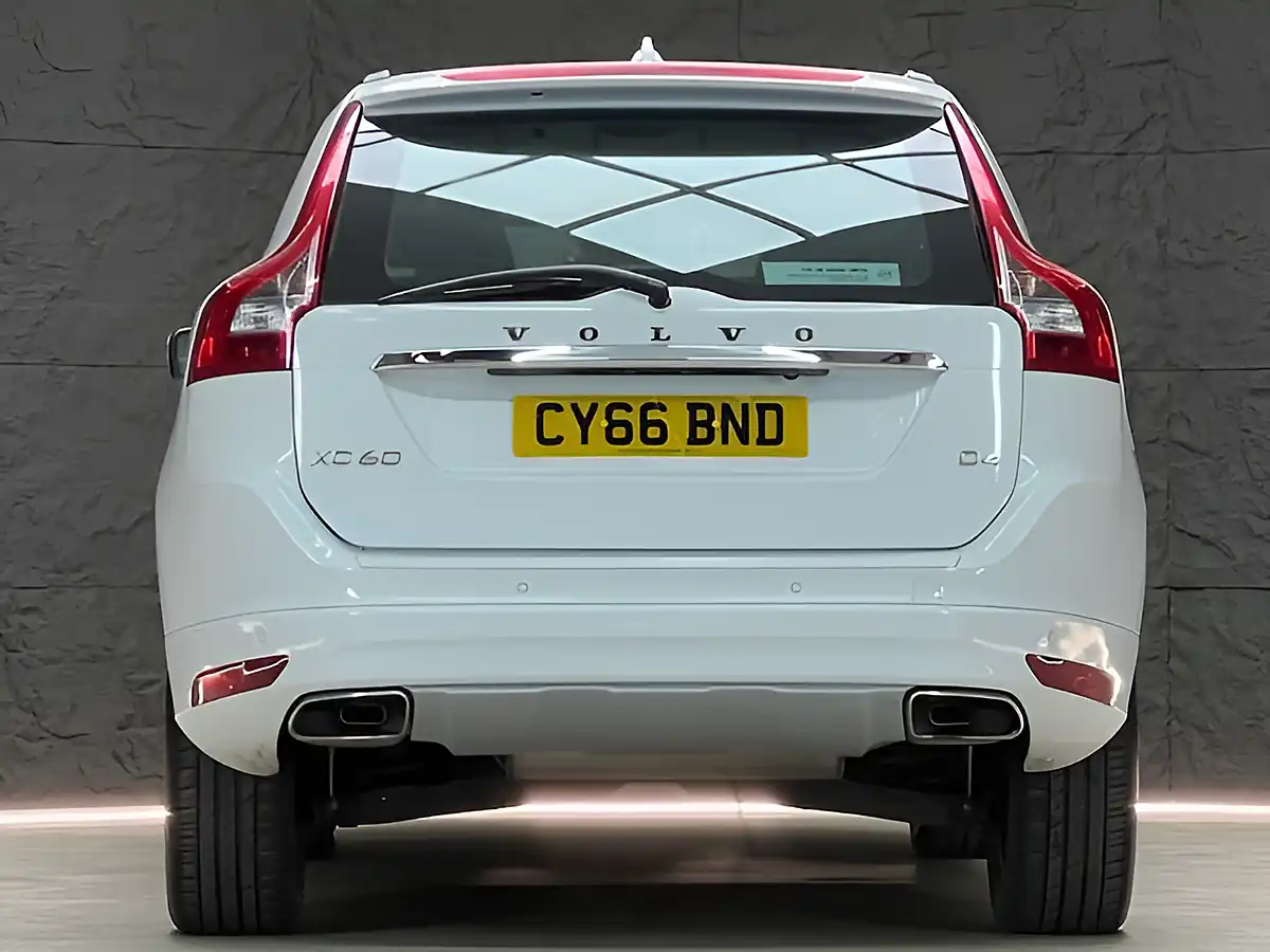 Used 2016 Volvo XC60 Se Lux Nav White - Interior and Exterior details 7