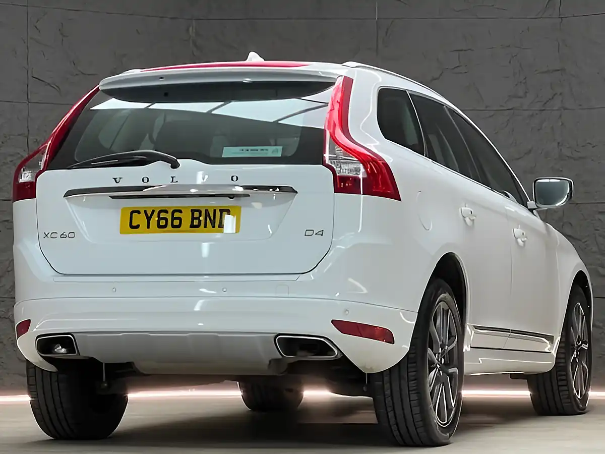 Used 2016 Volvo XC60 Se Lux Nav White - Interior and Exterior details 8
