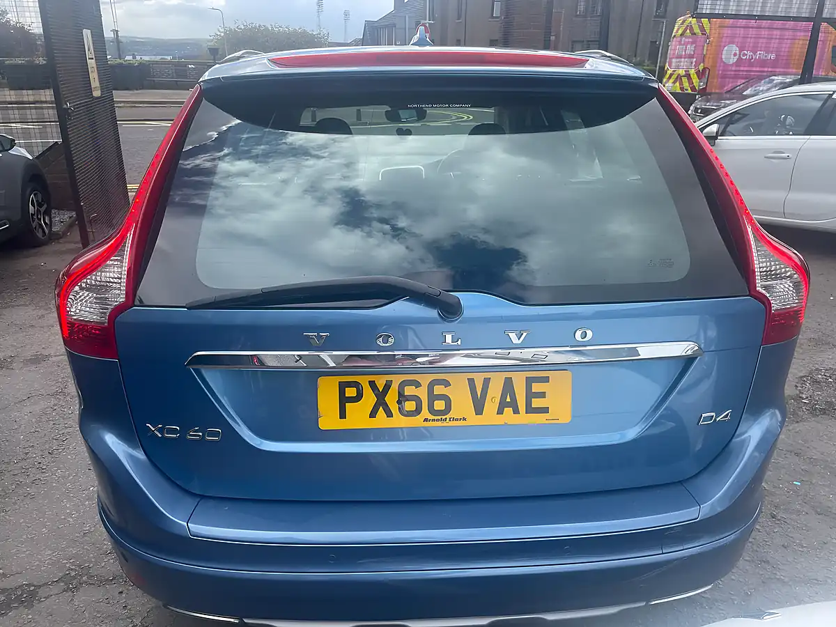 Used 2016 Volvo XC60 Se Luxury Nav Blue - Interior and Exterior details 5