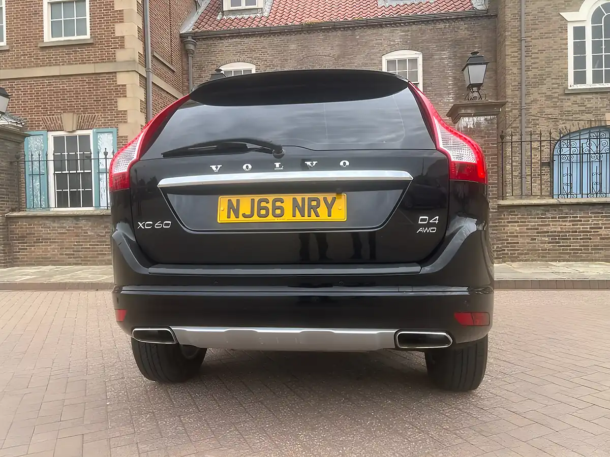 Used 2016 Volvo XC60 Se Nav Black - Interior and Exterior details 17
