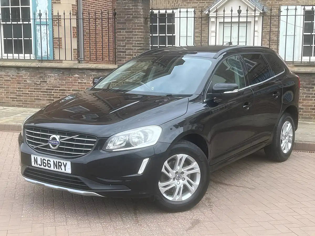 Used 2016 Volvo XC60 Se Nav Black - Interior and Exterior details 3
