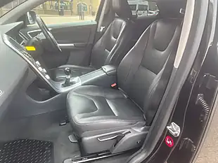 Used 2016 Volvo XC60 Se Nav Black - Interior and Exterior details 7