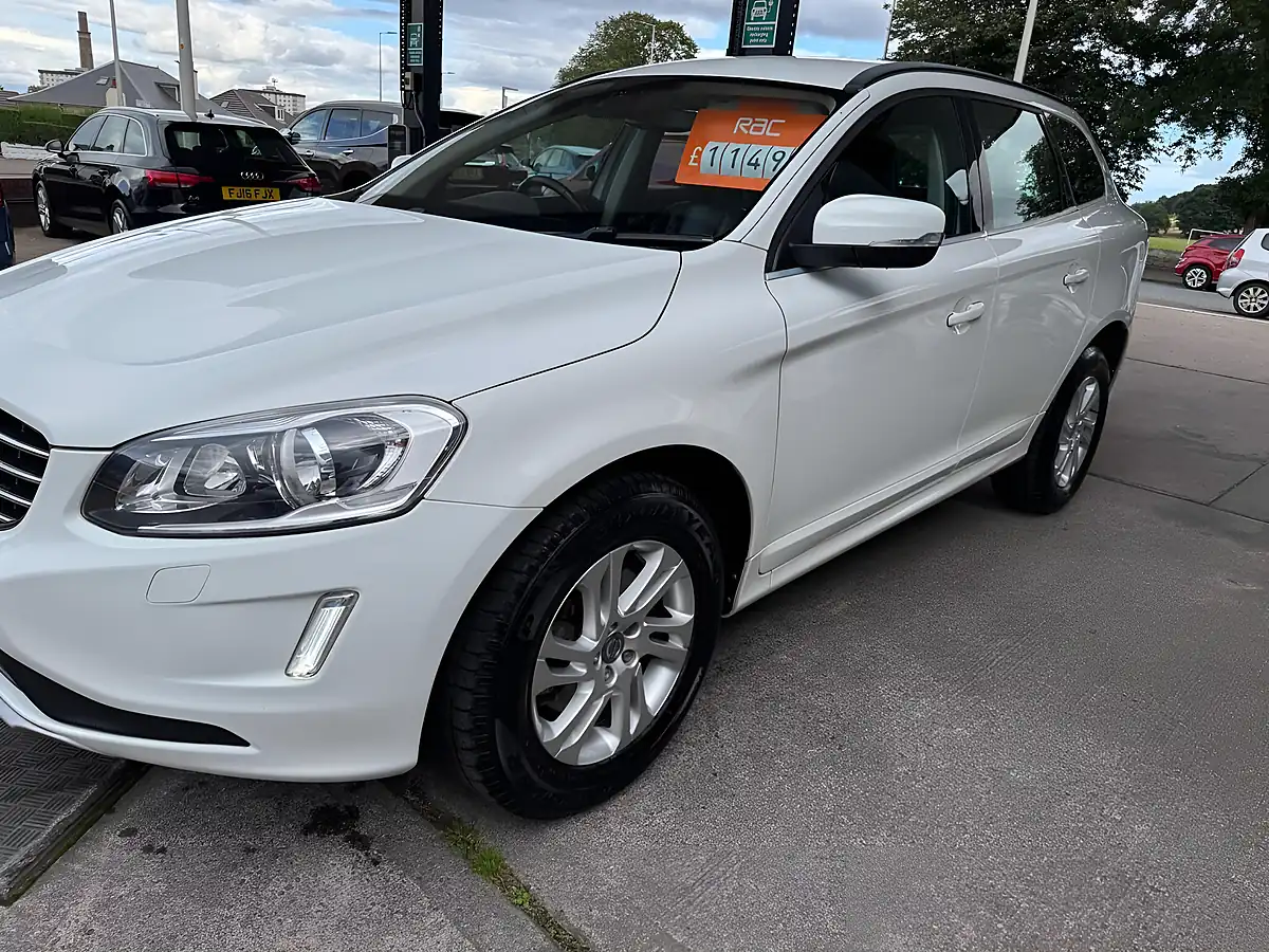 Used 2016 Volvo XC60 Se Nav White - Interior and Exterior details 11