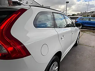 Used 2016 Volvo XC60 Se Nav White - Interior and Exterior details 13