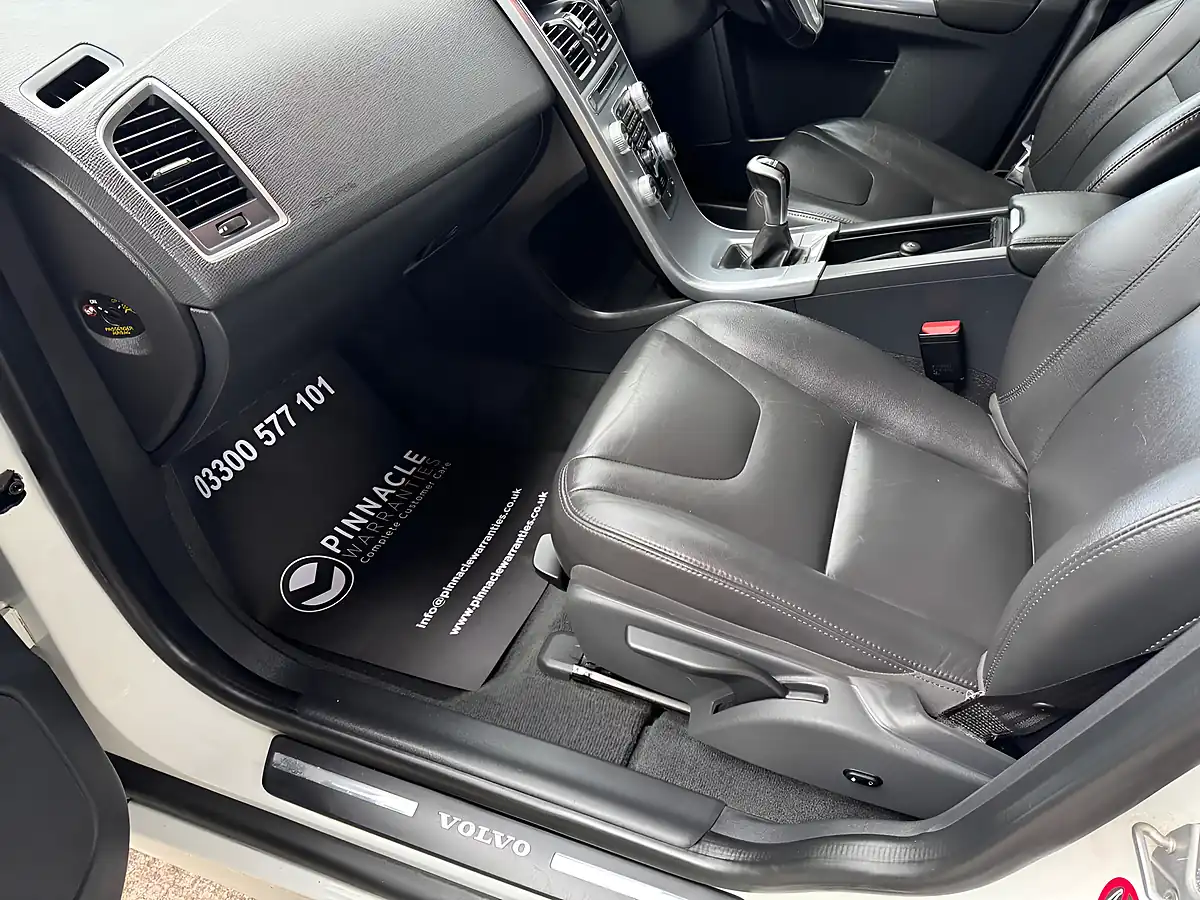 Used 2016 Volvo XC60 Se Nav White - Interior and Exterior details 16