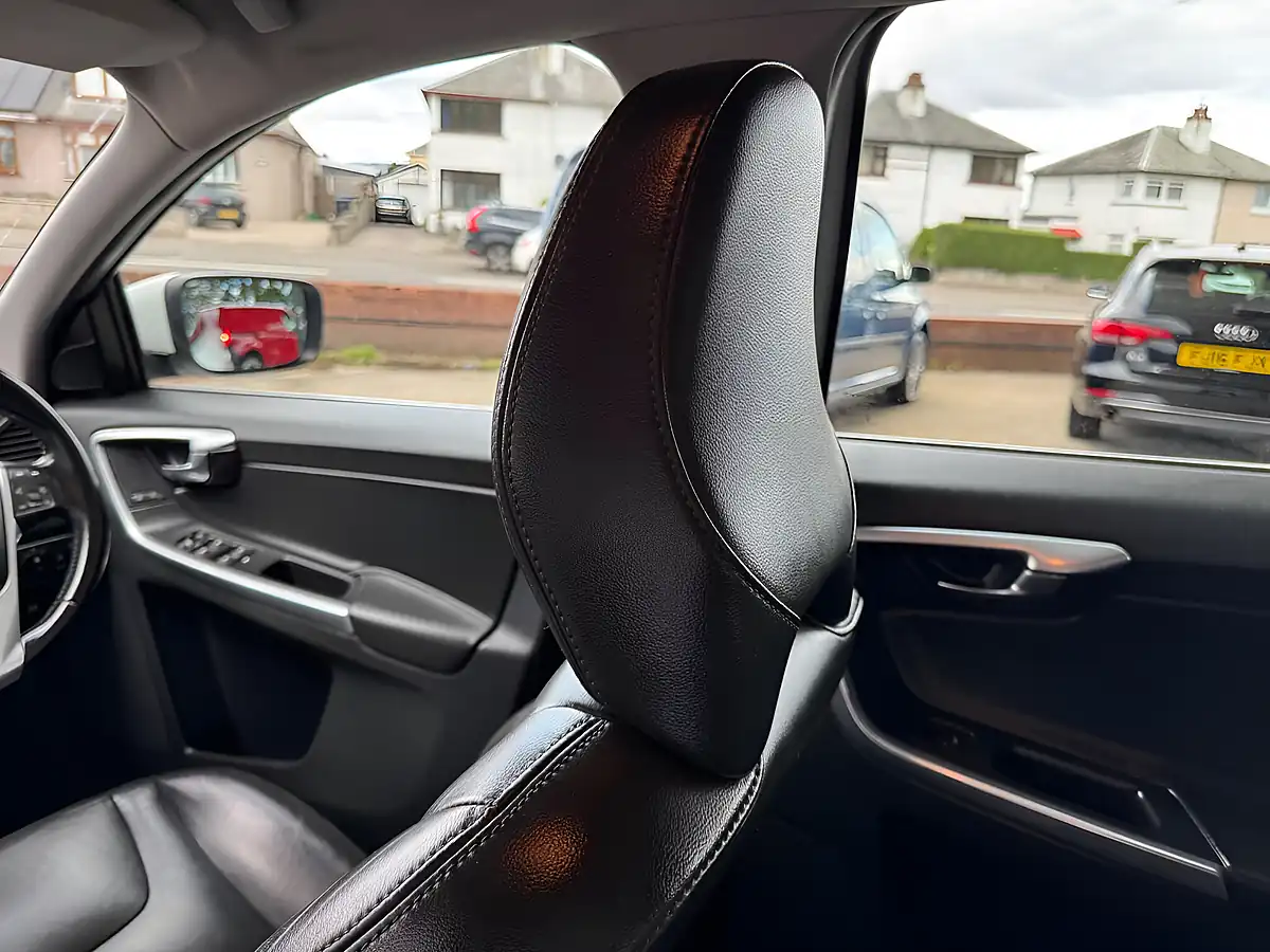 Used 2016 Volvo XC60 Se Nav White - Interior and Exterior details 18