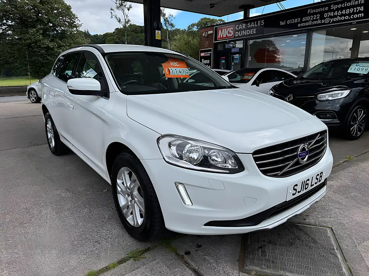 Used 2016 Volvo XC60 Se Nav White - Interior and Exterior details 3