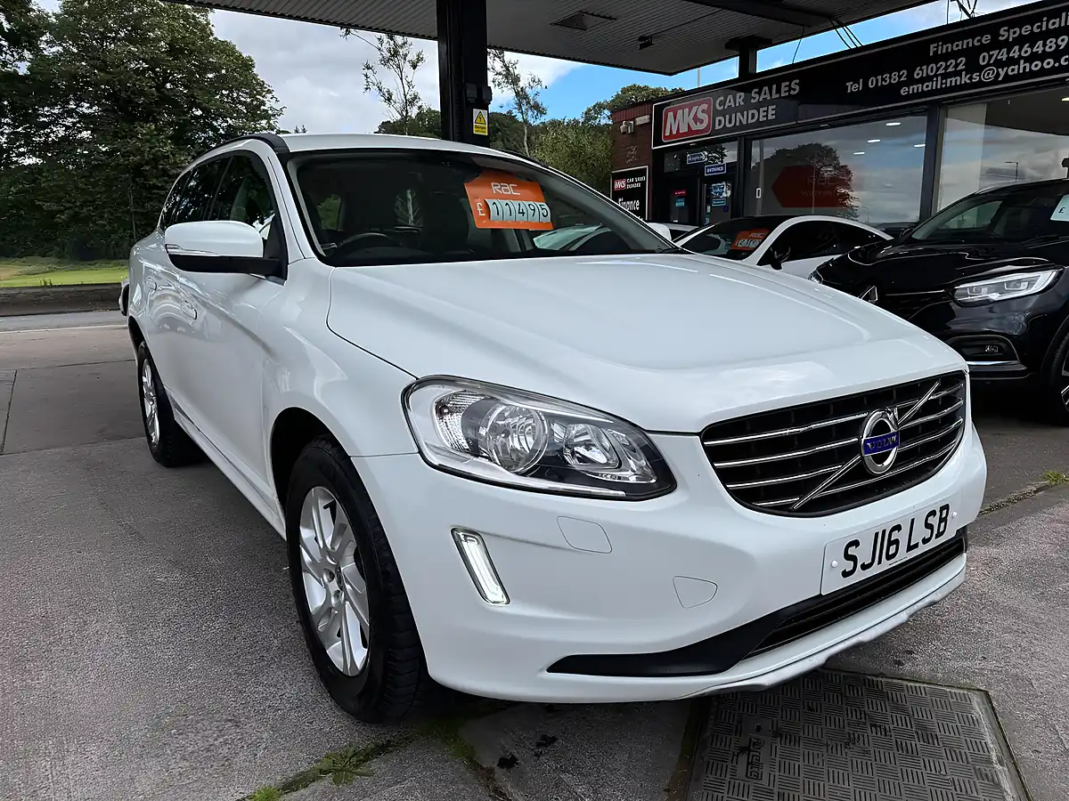 Used 2016 Volvo XC60 Se Nav White - Interior and Exterior details 4