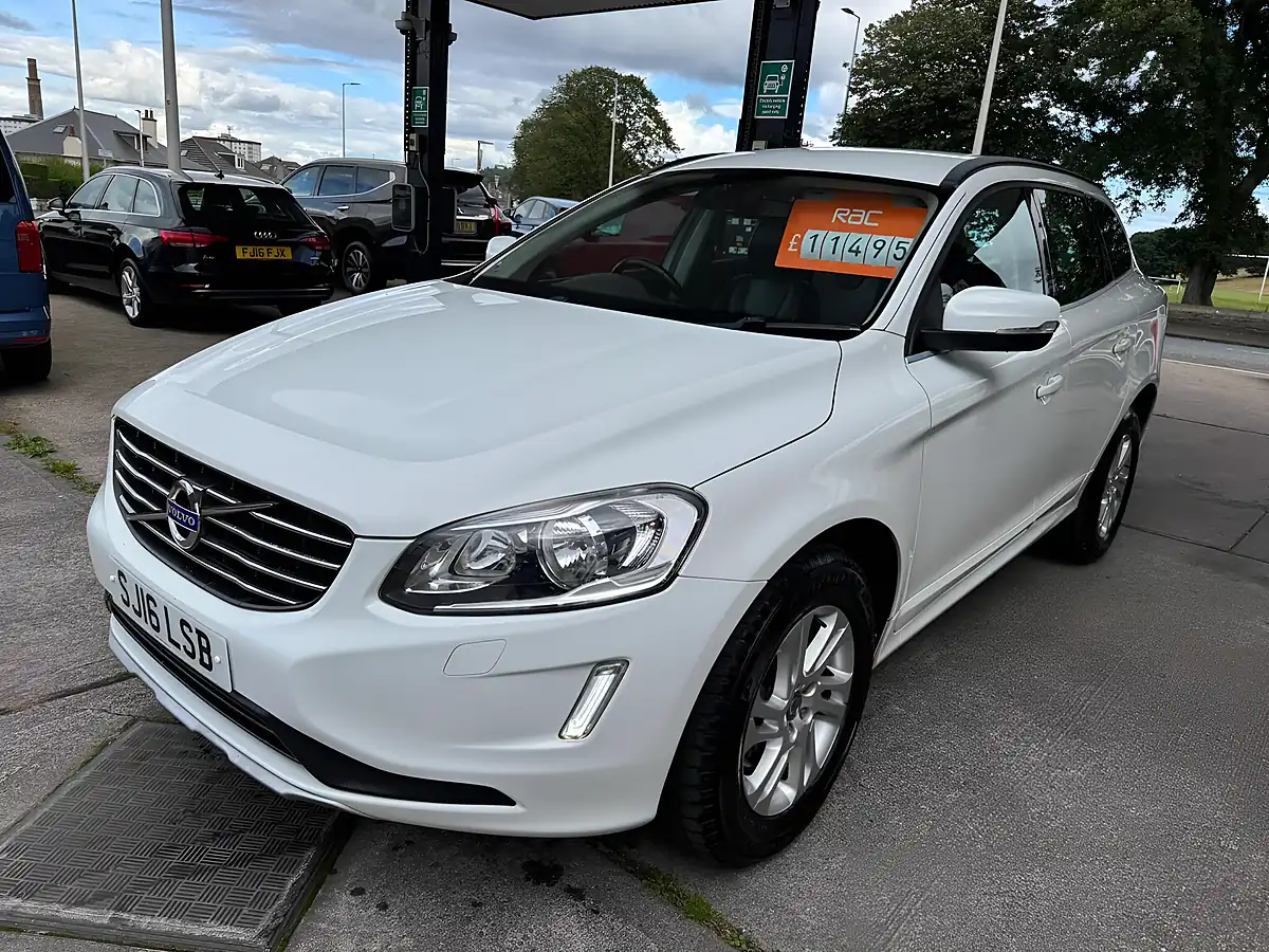 Used 2016 Volvo XC60 Se Nav White - Interior and Exterior details 5