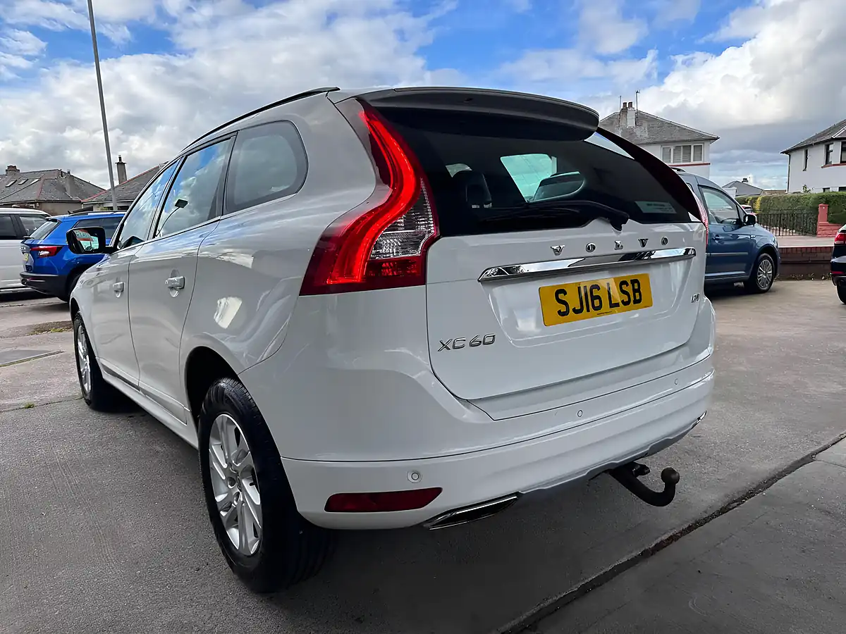 Used 2016 Volvo XC60 Se Nav White - Interior and Exterior details 9
