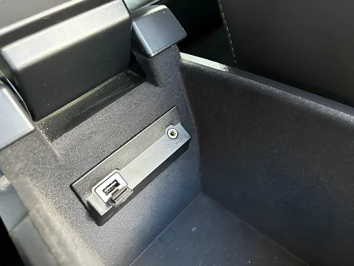 Used 2016 Volvo XC70 Se Lux Black - Interior and Exterior details 14