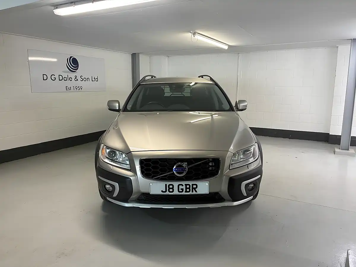 Used 2016 Volvo XC70 Se Lux Gold - Interior and Exterior details 2