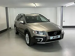 Used 2016 Volvo XC70 Se Lux Gold - Interior and Exterior details 5