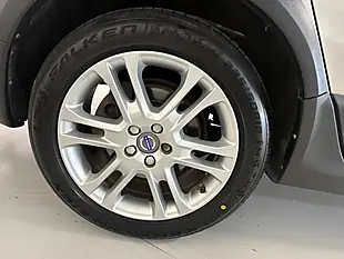 Used 2016 Volvo XC70 Se Lux Gold - Interior and Exterior details 8