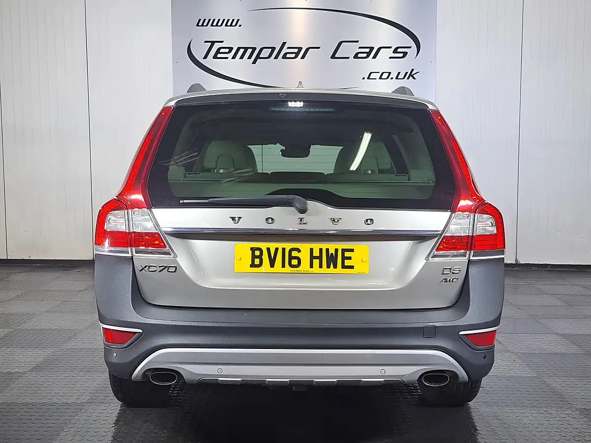 Used 2016 Volvo XC70 Se Lux Gold - Interior and Exterior details 6