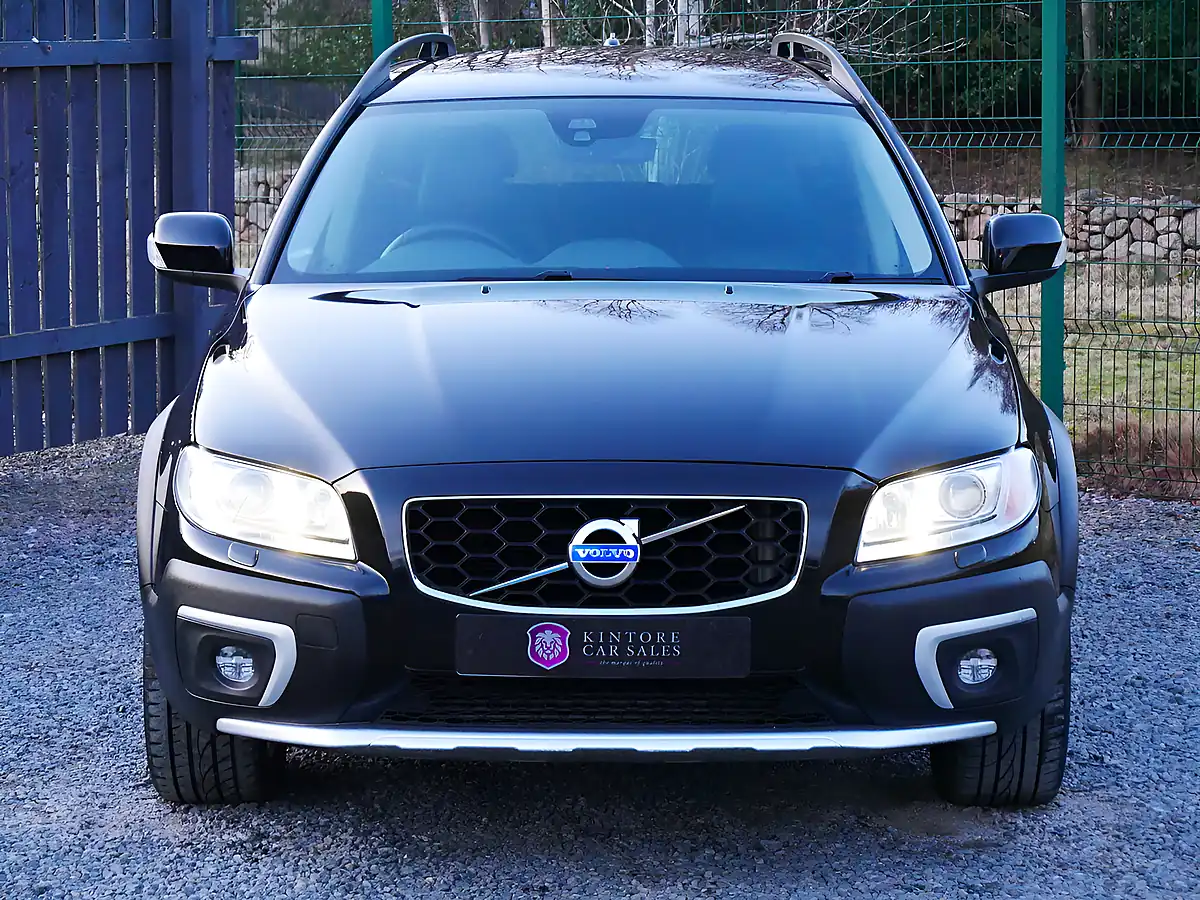 Used 2016 Volvo XC70 Se Lux Onyx Black - Interior and Exterior details 3