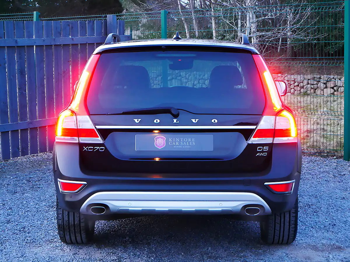 Used 2016 Volvo XC70 Se Lux Onyx Black - Interior and Exterior details 8