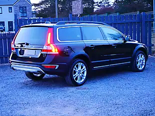 Used 2016 Volvo XC70 Se Lux Onyx Black - Interior and Exterior details 9