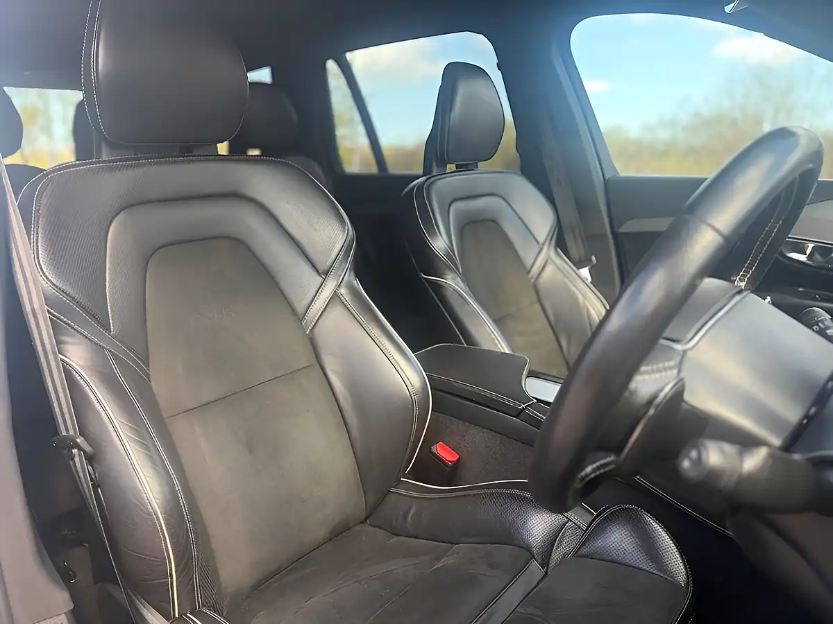 Used 2016 Volvo XC90 Bursting Blue - Interior and Exterior details 13