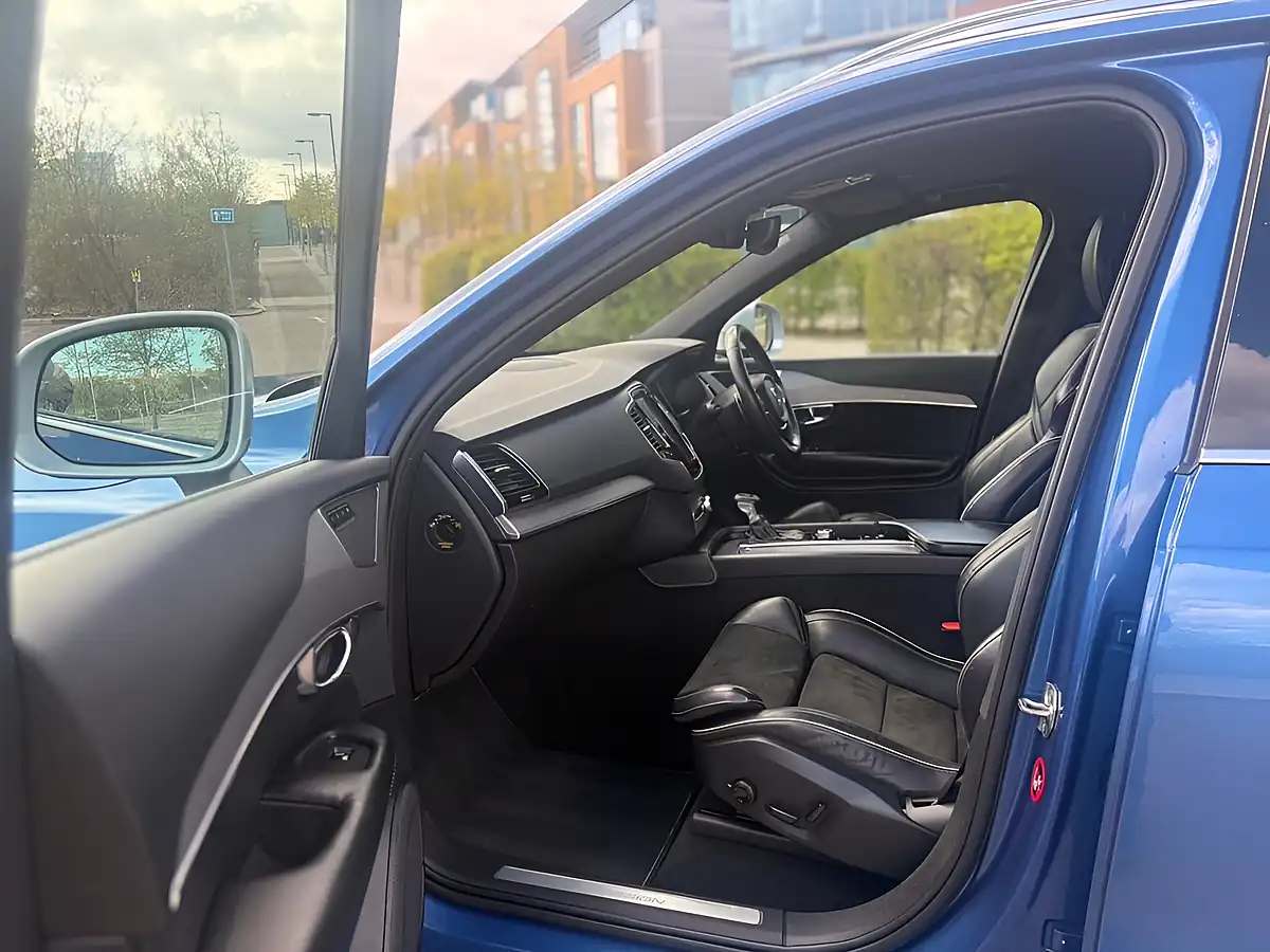 Used 2016 Volvo XC90 Bursting Blue - Interior and Exterior details 15