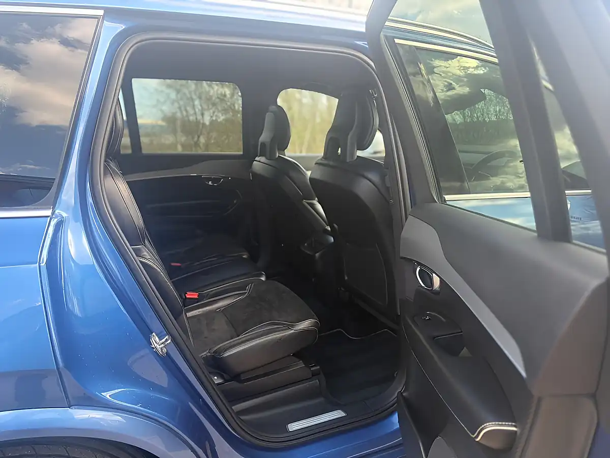 Used 2016 Volvo XC90 Bursting Blue - Interior and Exterior details 16