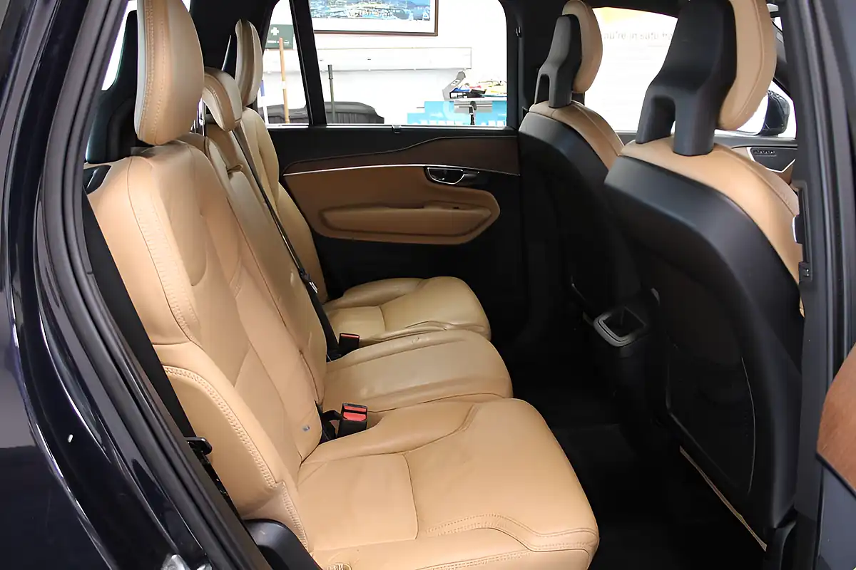 Used 2016 Volvo XC90 Inscription Blue - Interior and Exterior details 12