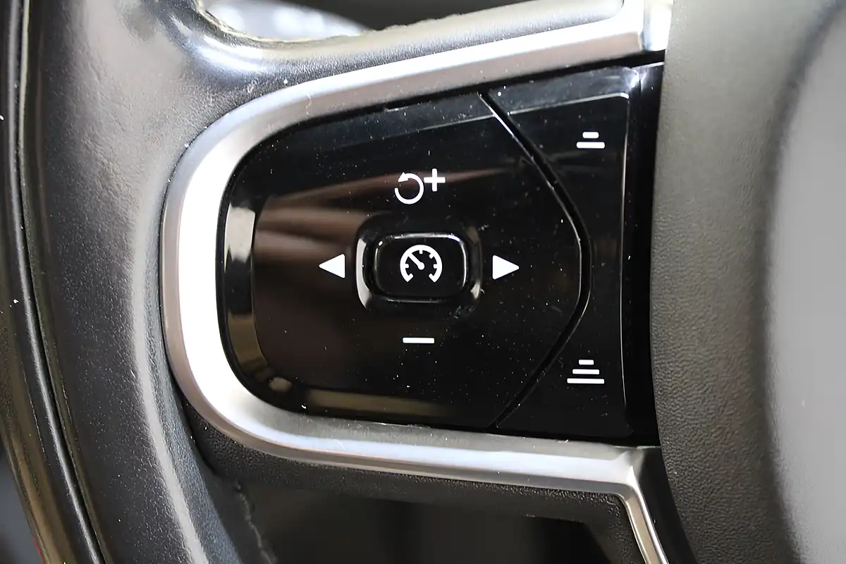 Used 2016 Volvo XC90 Inscription Blue - Interior and Exterior details 13