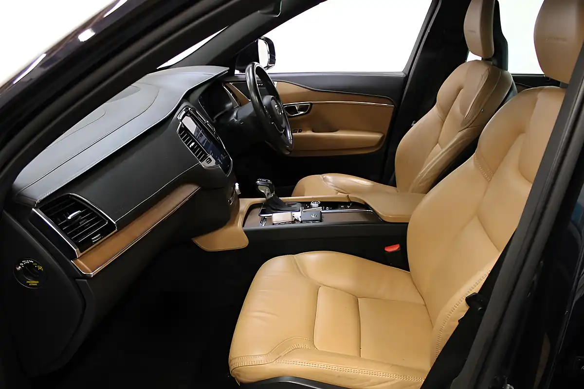 Used 2016 Volvo XC90 Inscription Blue - Interior and Exterior details 19