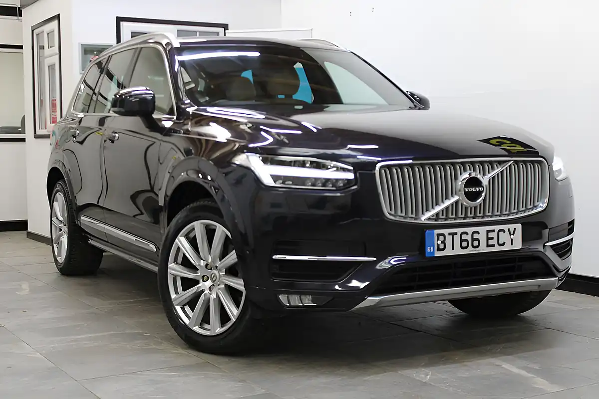 Used 2016 Volvo XC90 Inscription Blue - Interior and Exterior details 6