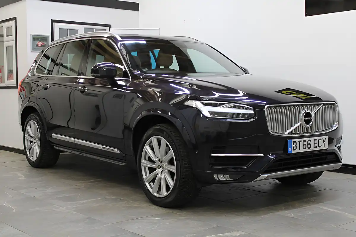 Used 2016 Volvo XC90 Inscription Blue - Interior and Exterior details 8