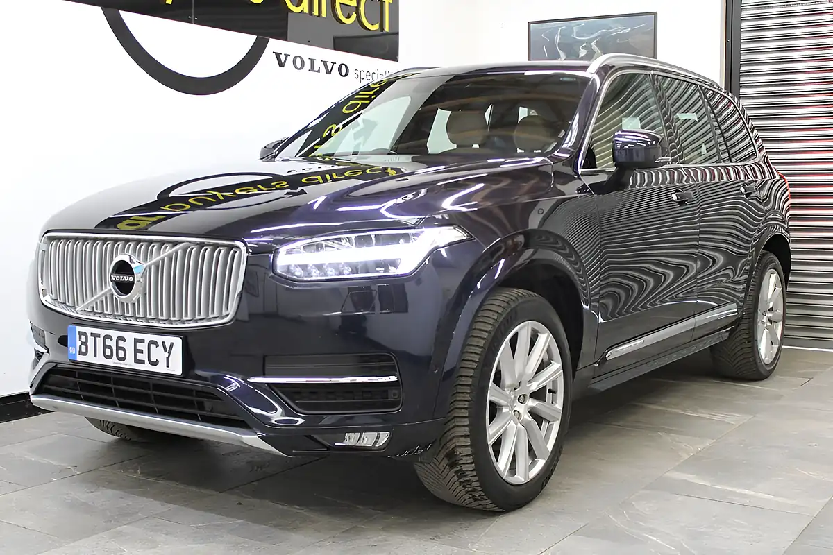 Used 2016 Volvo XC90 Inscription Blue - Interior and Exterior details 9