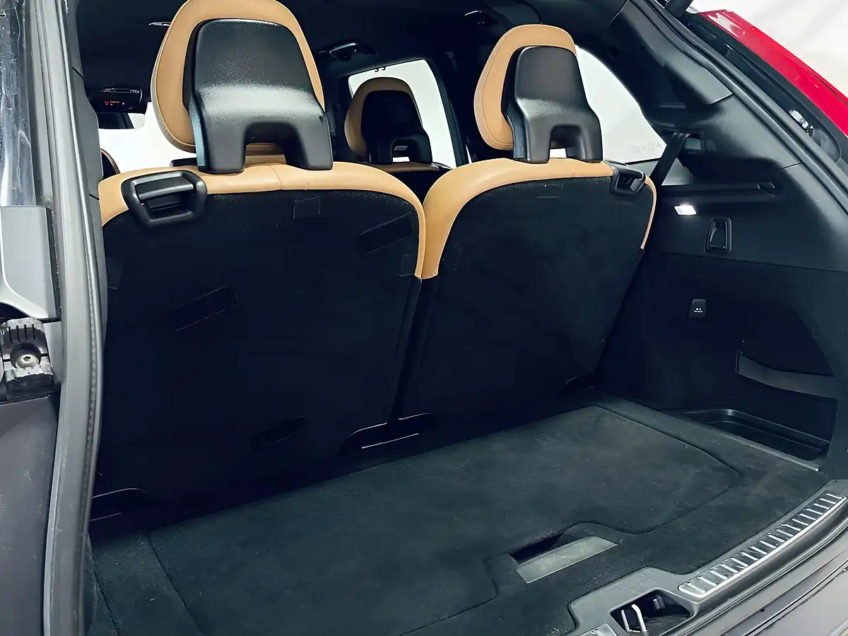 Used 2016 Volvo XC90 Inscription Blue - Interior and Exterior details 13