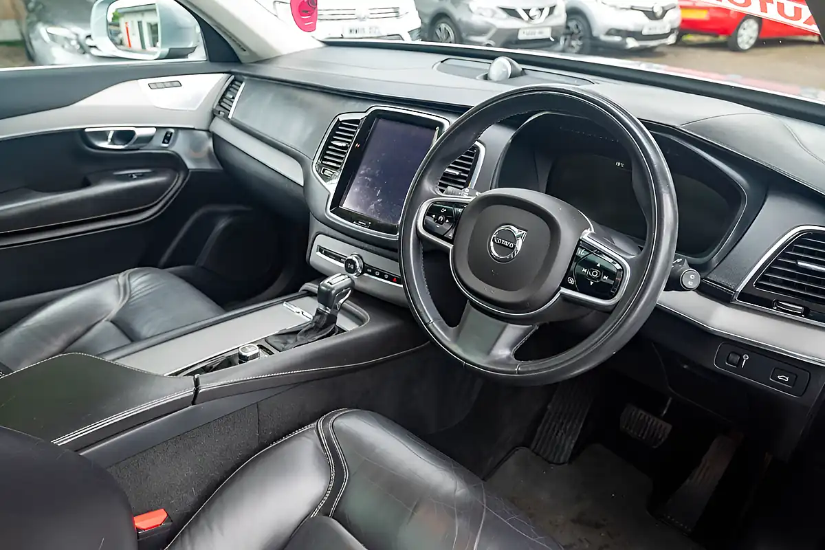 Used 2016 Volvo XC90 Inscription Electric Silver - Interior and Exterior details 2