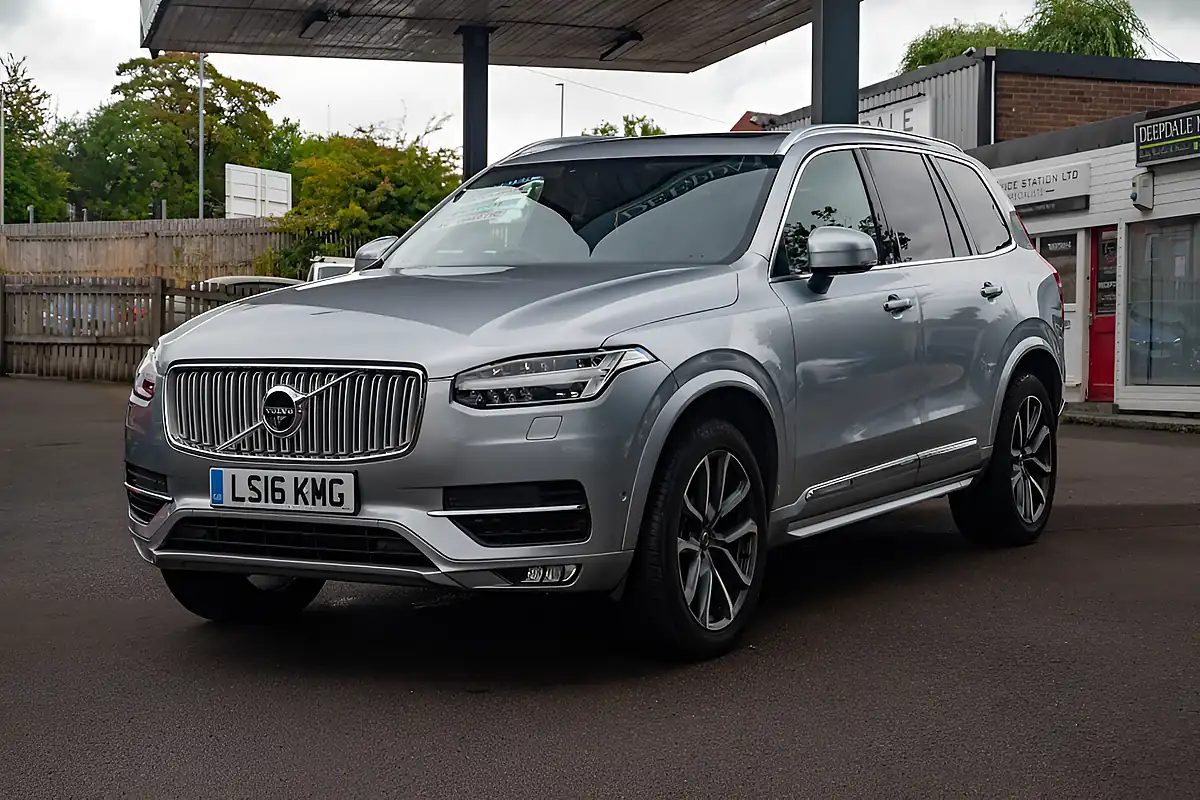 Used 2016 Volvo XC90 Inscription Electric Silver - Interior and Exterior details 4